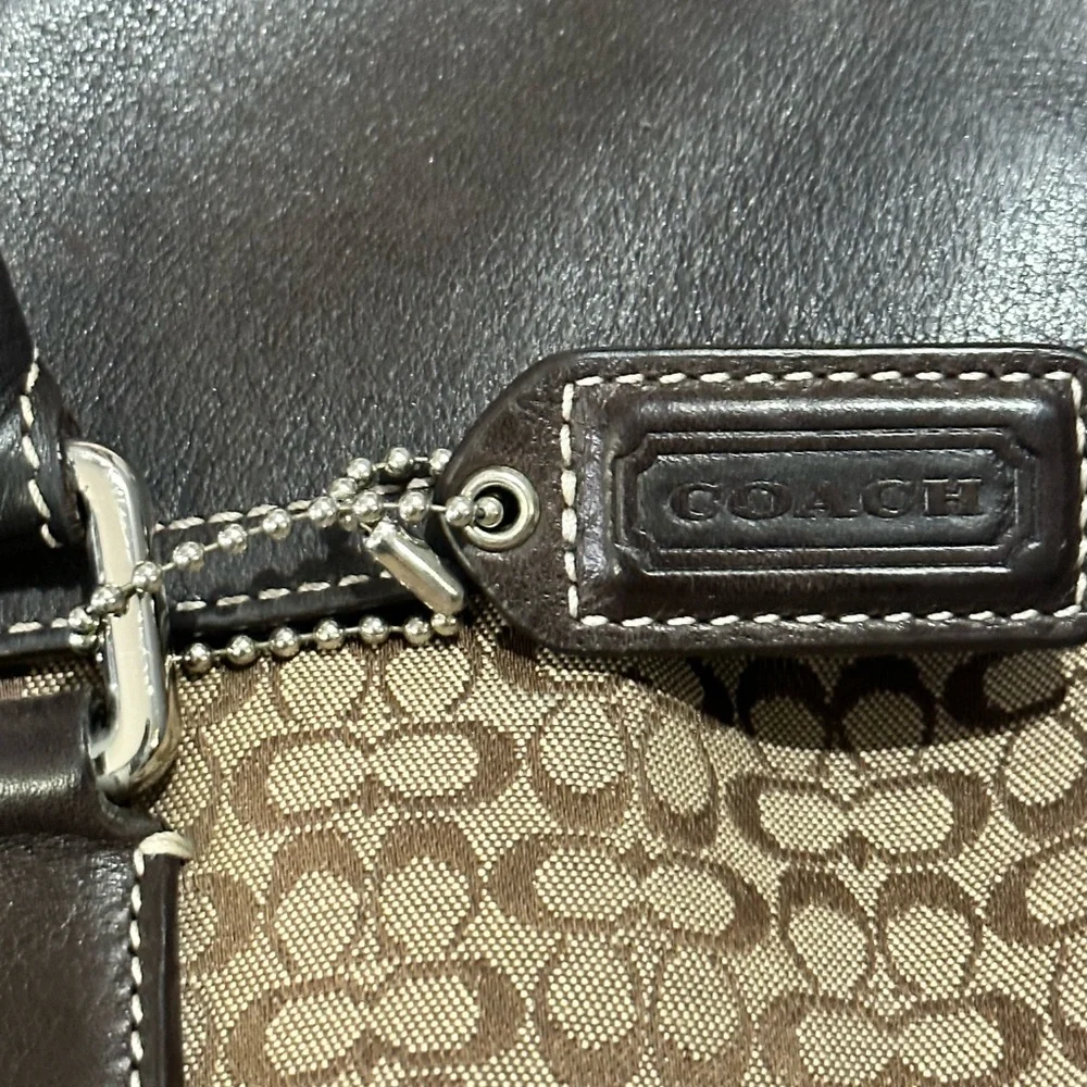 Authentic Coach Tote in Brown - Picture 3 of 15